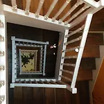 بيت شباب Azabache