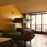 بيت شباب Azabache