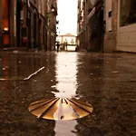 بيت شباب Azabache