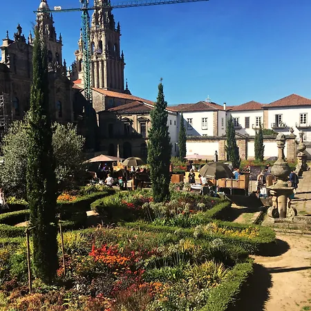 旅馆 Azabache 圣地亚哥－德孔波斯特拉